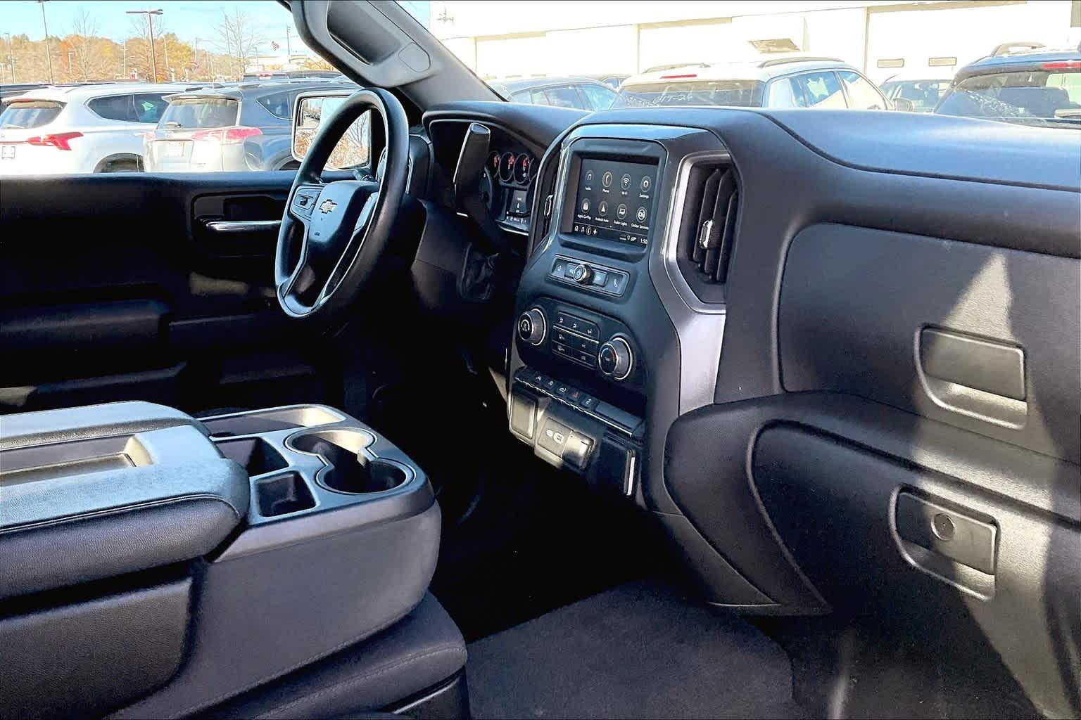 2022 Chevrolet Silverado 1500 Custom 4WD Crew Cab 147 - Photo 21