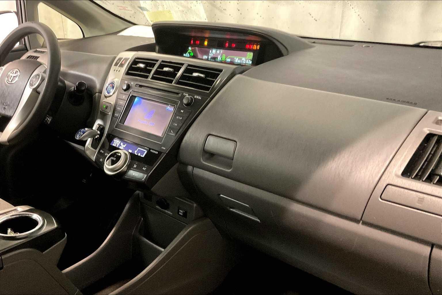 2014 Toyota Prius V Two - Photo 14