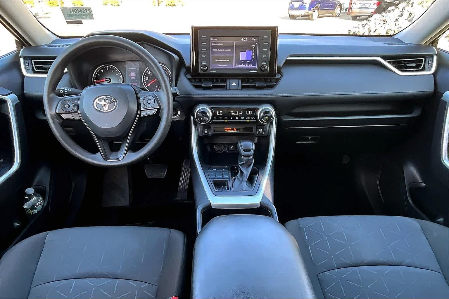 2022 Toyota RAV4 XLE - Photo 21