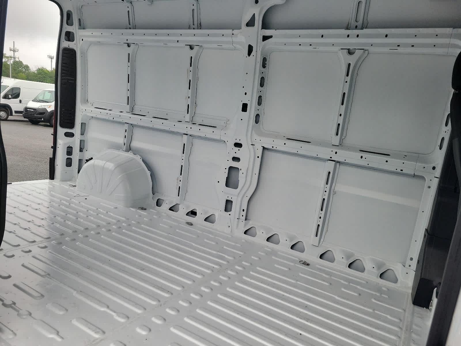 2024 Ram ProMaster 2500 High Roof - Photo 17