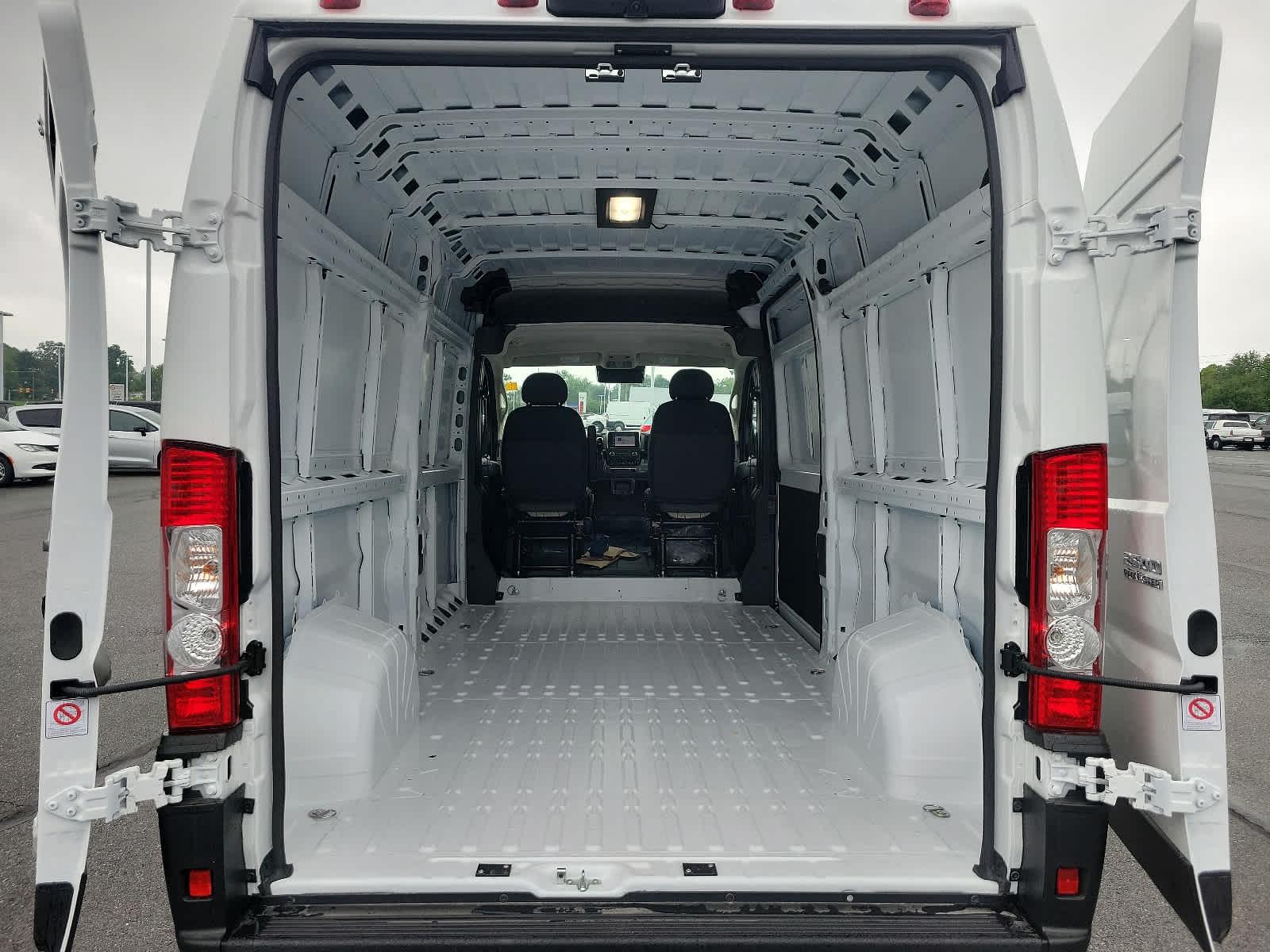 2024 Ram ProMaster 2500 High Roof - Photo 19