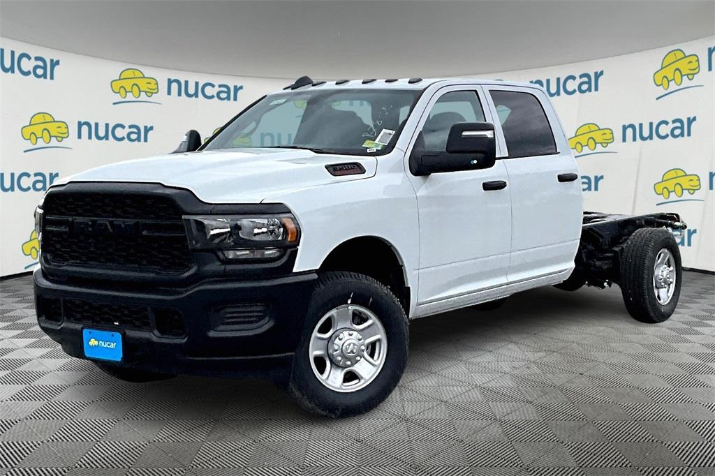 2024 Ram 3500 Tradesman - Photo 3