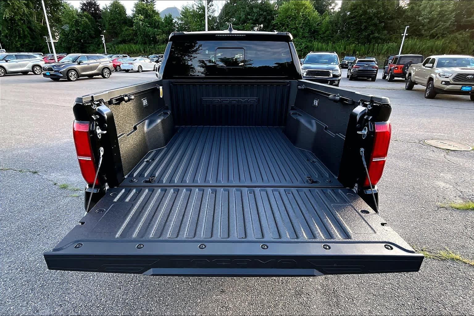 2024 Toyota Tacoma SR5 Double Cab 5 Bed AT - Photo 9