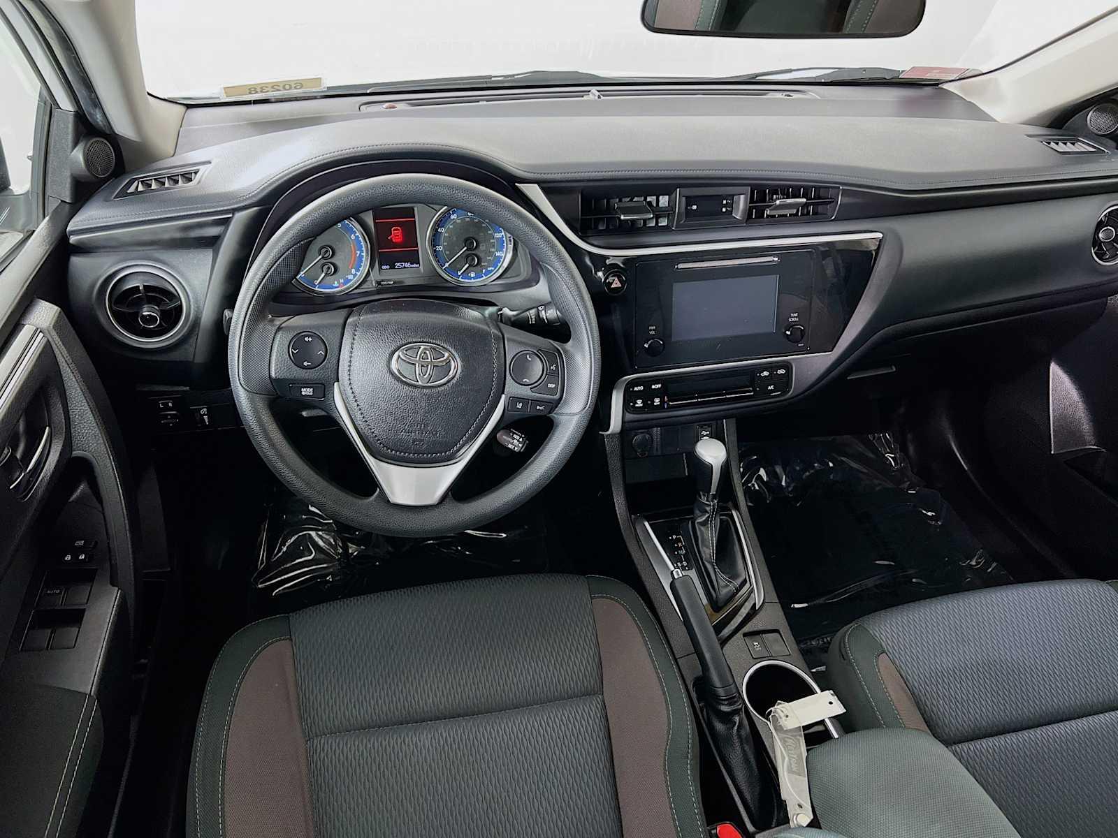 2019 Toyota Corolla LE - Photo 21