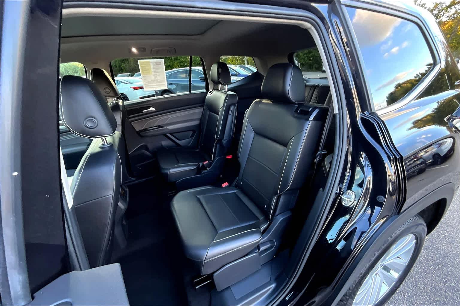 2021 Volkswagen Atlas 3.6L V6 SEL - Photo 15