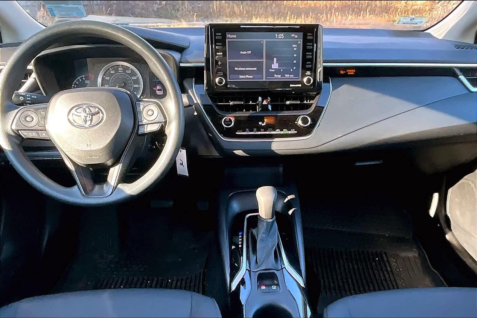 2022 Toyota Corolla LE - Photo 9