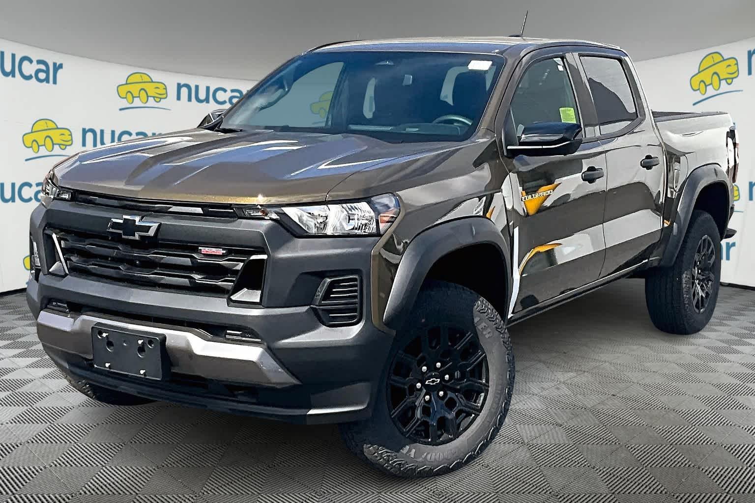 2024 Chevrolet Colorado 4WD Trail Boss Crew Cab - Photo 3