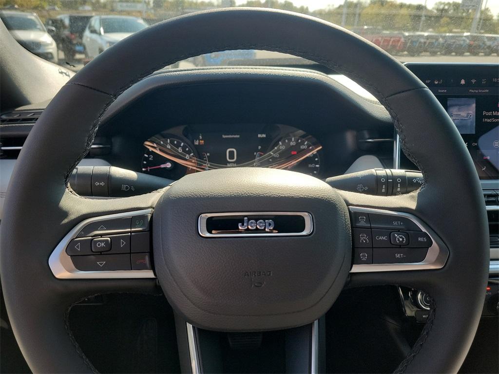 2025 Jeep Compass Limited - Photo 16