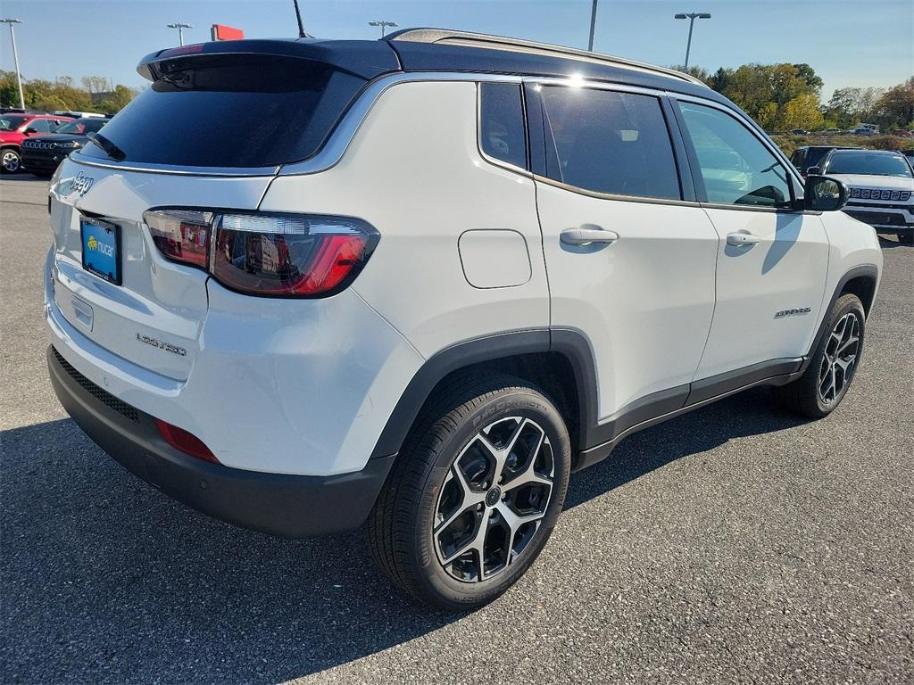 2025 Jeep Compass Limited - Photo 4