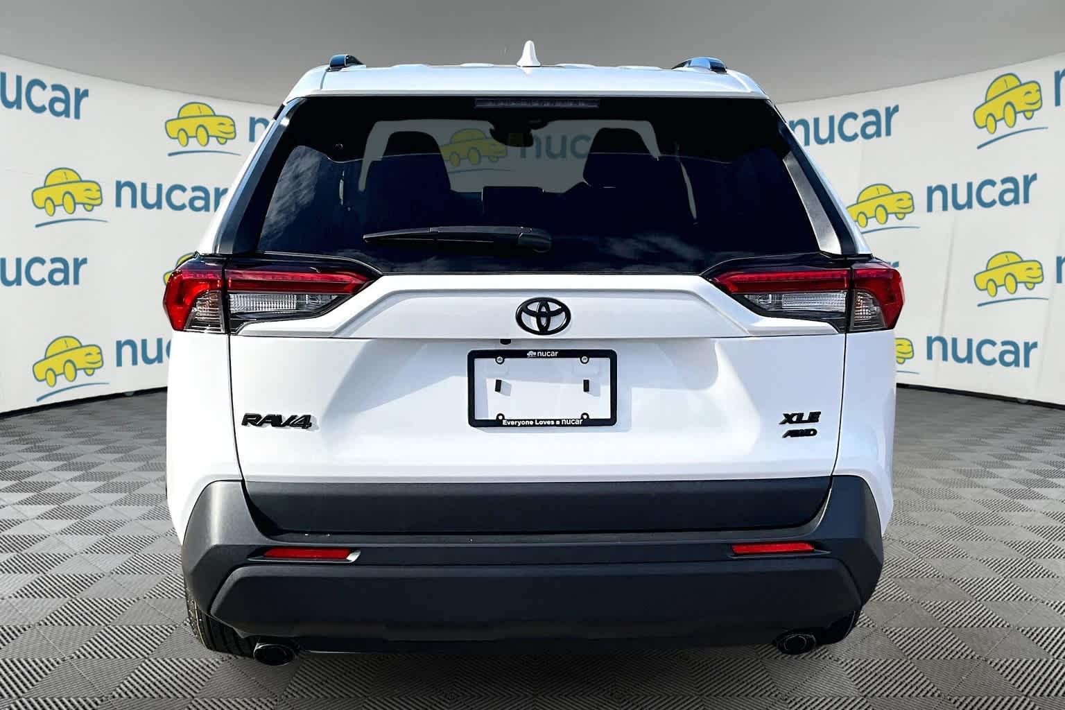 2024 Toyota RAV4 XLE - Photo 5