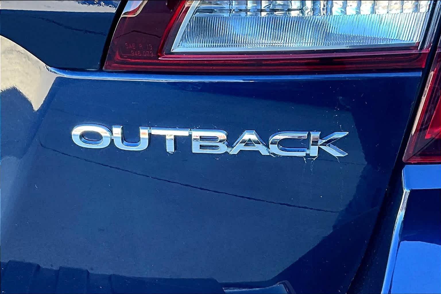 2018 Subaru Outback Limited - Photo 28