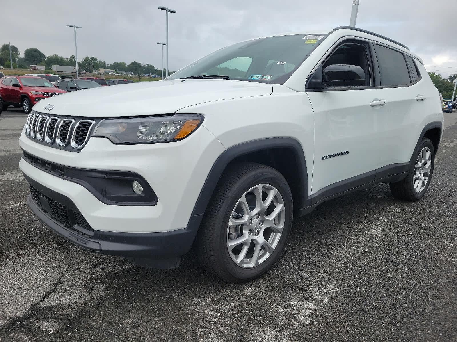 2024 Jeep Compass Latitude Lux - Photo 2