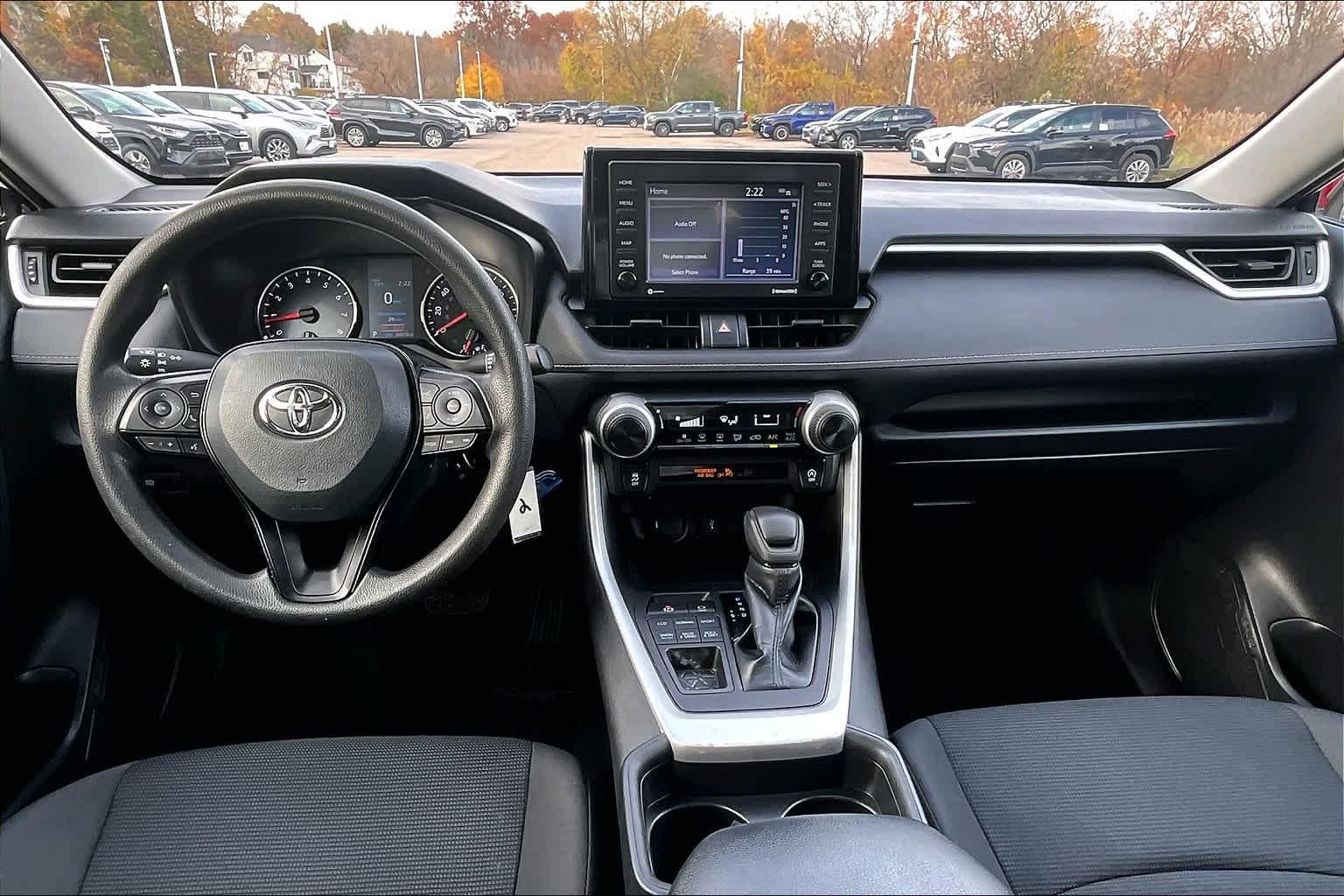 2021 Toyota RAV4 LE - Photo 21