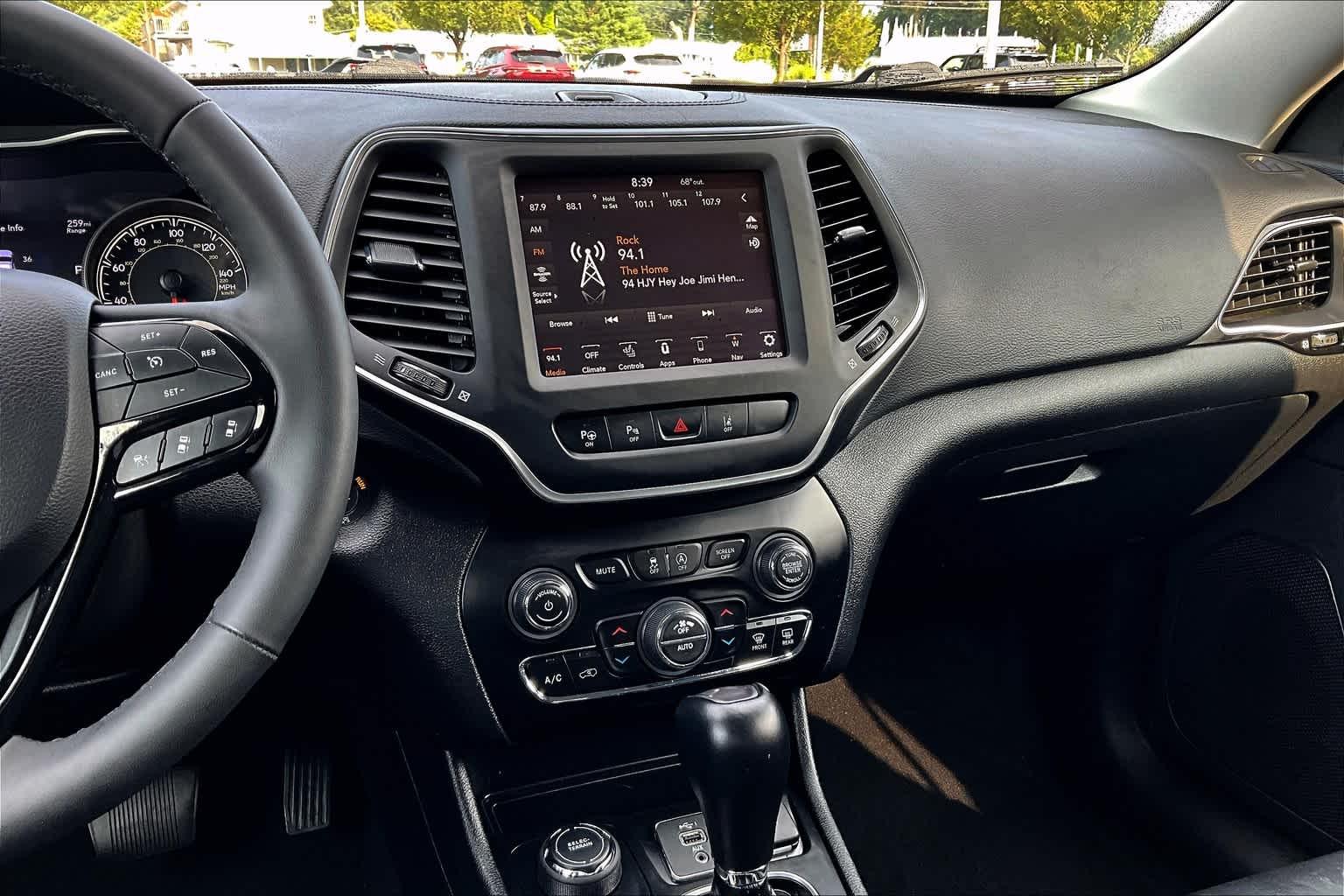 2023 Jeep Cherokee Altitude Lux - Photo 18