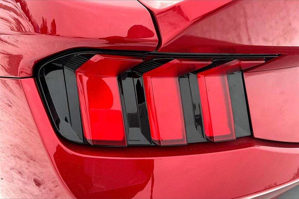 2024 Ford Mustang EcoBoost - Photo 33