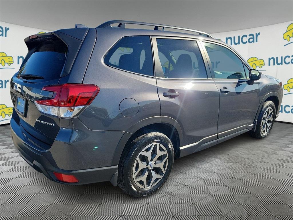 2022 Subaru Forester Premium - Photo 6