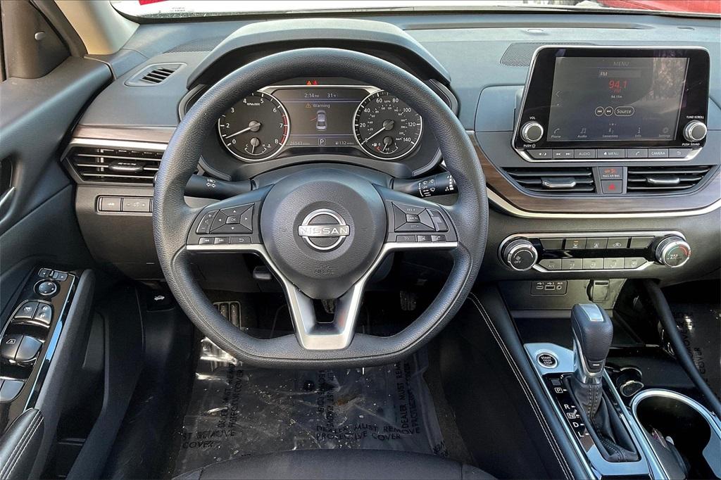 2023 Nissan Altima 2.5 SV - Photo 16