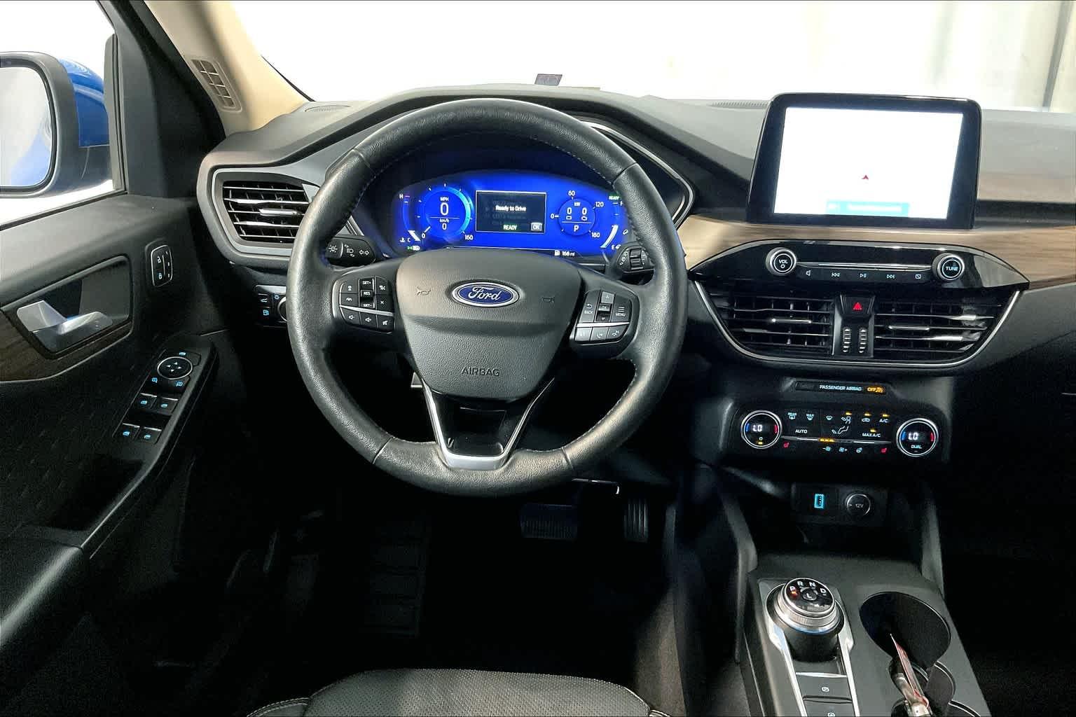 2020 Ford Escape Titanium Hybrid - Photo 17