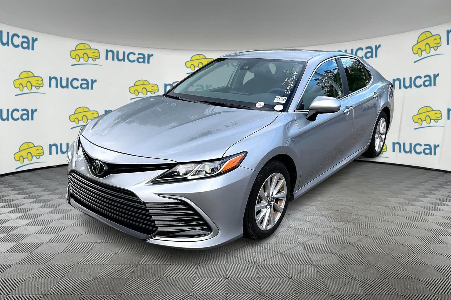 2024 Toyota Camry LE - Photo 2