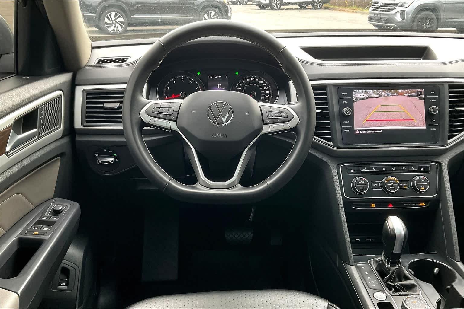 2021 Volkswagen Atlas 3.6L V6 SE w/Technology - Photo 18