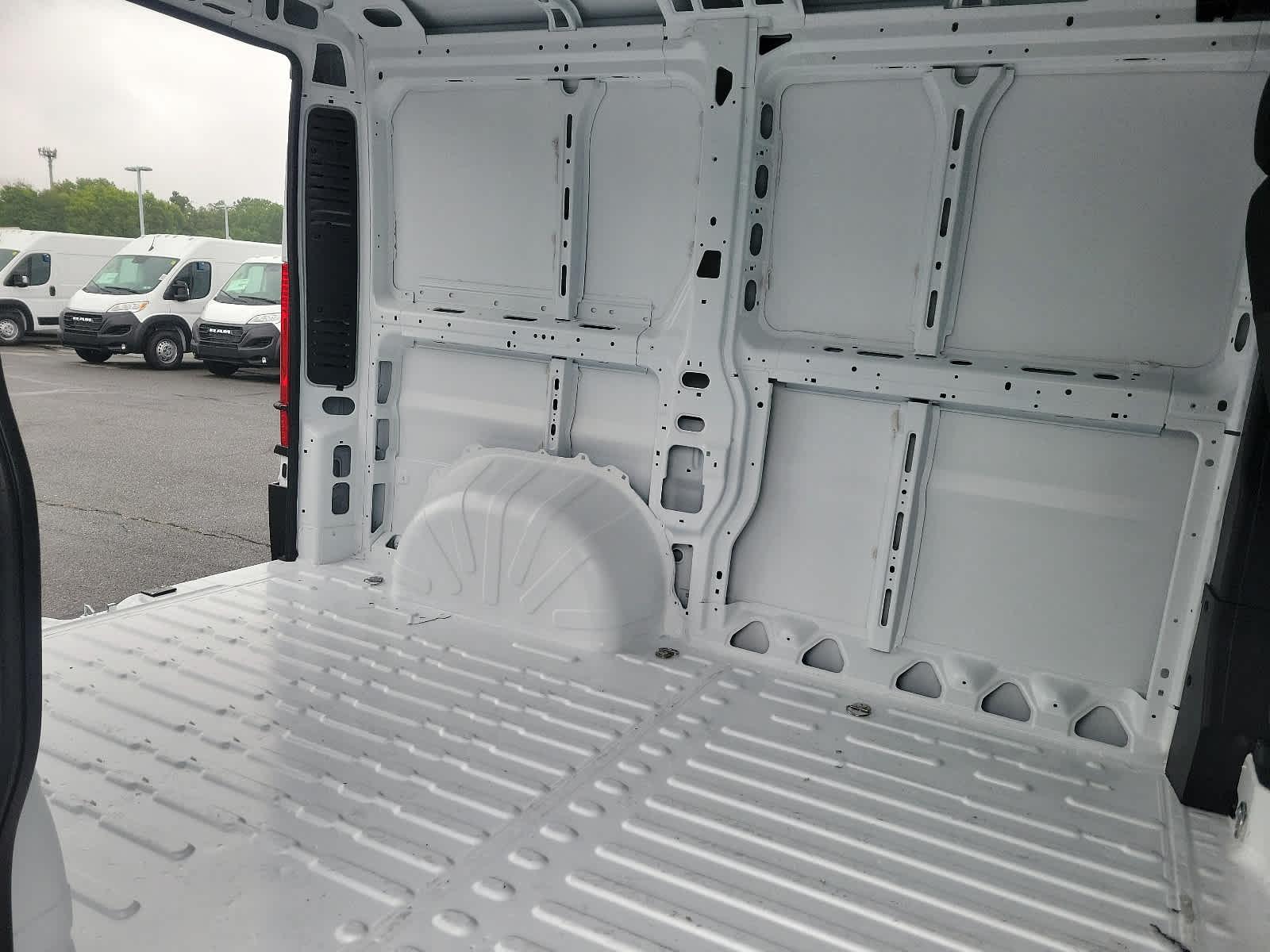 2024 Ram ProMaster 1500 Low Roof - Photo 16