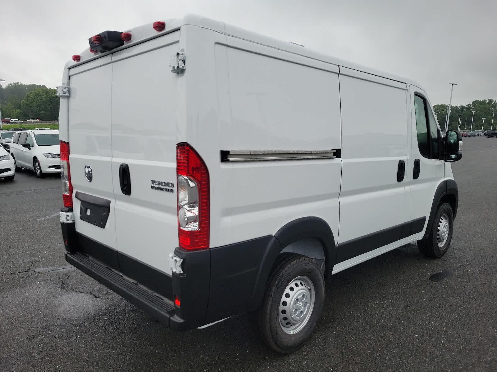 2024 Ram ProMaster 1500 Low Roof - Photo 4