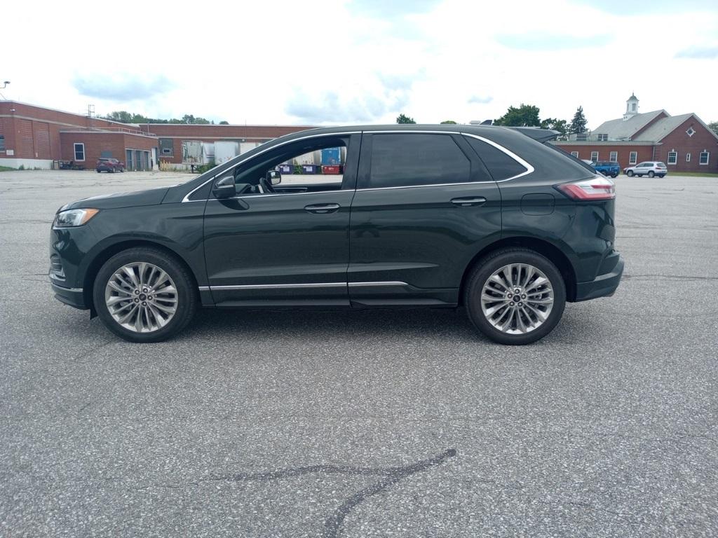 2024 Ford Edge Titanium - Photo 2