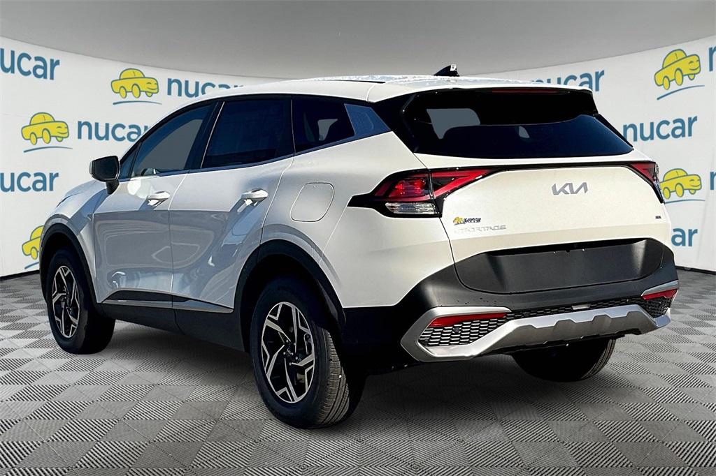 2025 Kia Sportage LX - Photo 4