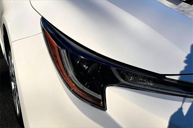 2021 Toyota Corolla LE - Photo 31