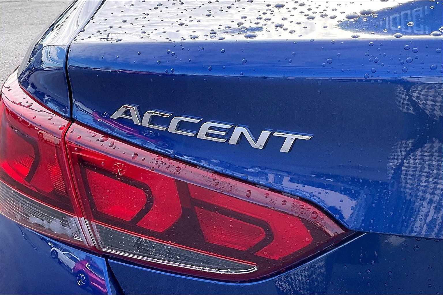 2022 Hyundai Accent SEL - Photo 28