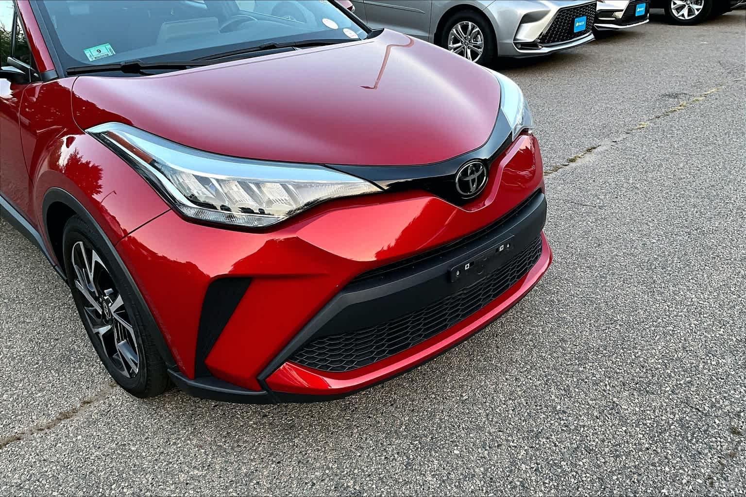 2021 Toyota C-HR XLE - Photo 5