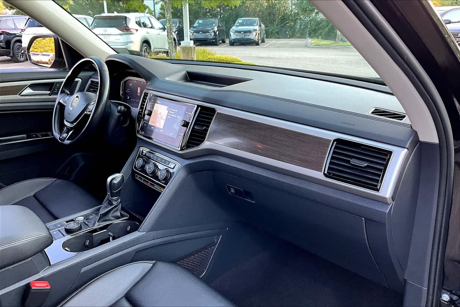 2019 Volkswagen Atlas 3.6L V6 SEL R-Line - Photo 14