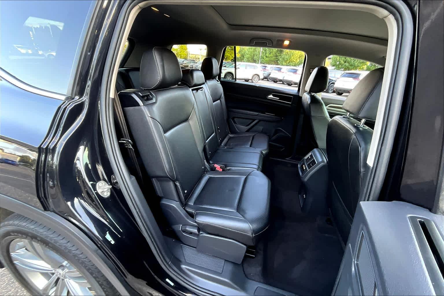 2019 Volkswagen Atlas 3.6L V6 SEL R-Line - Photo 16