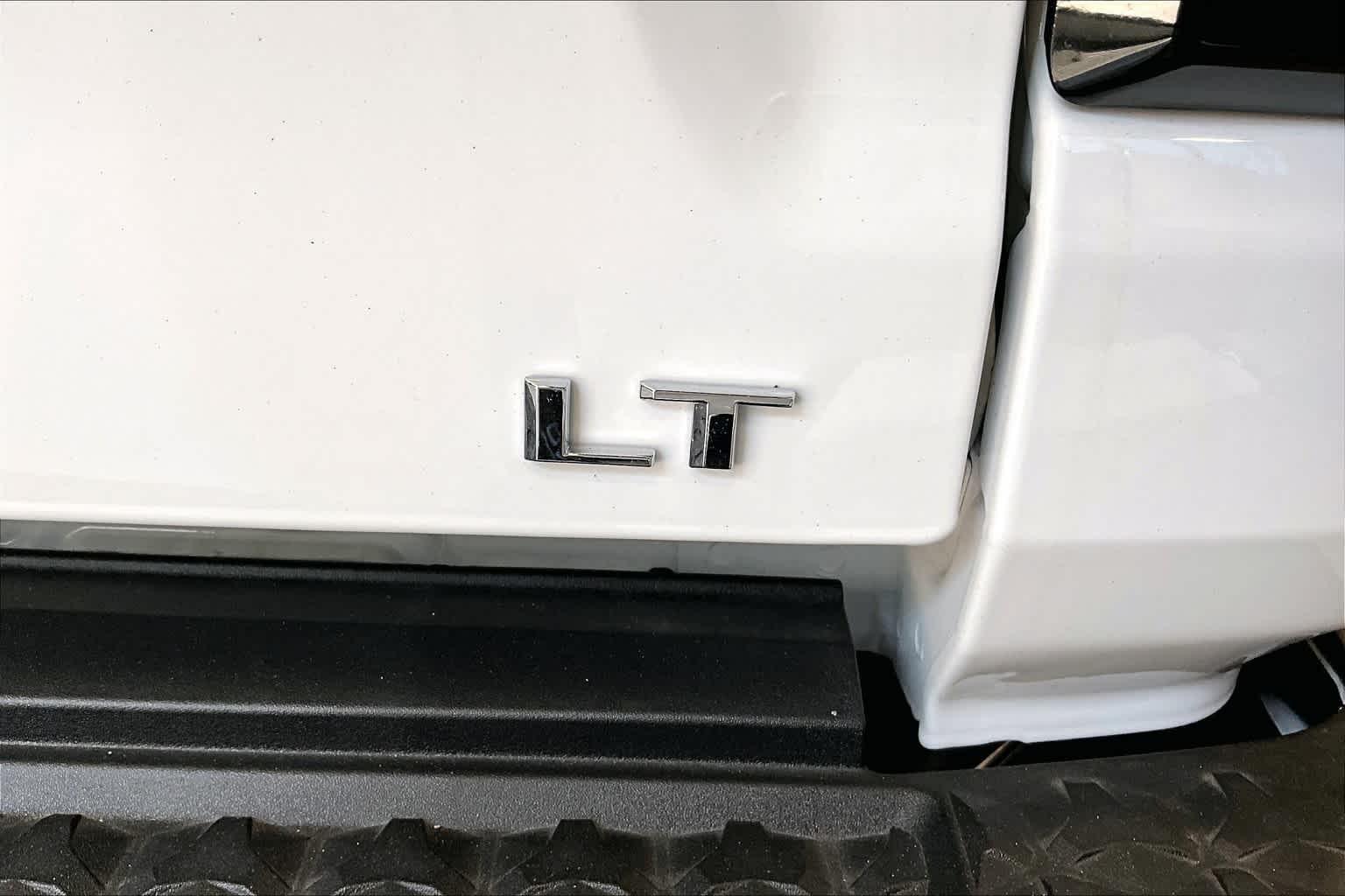 2023 Chevrolet Colorado 4WD LT Crew Cab - Photo 28