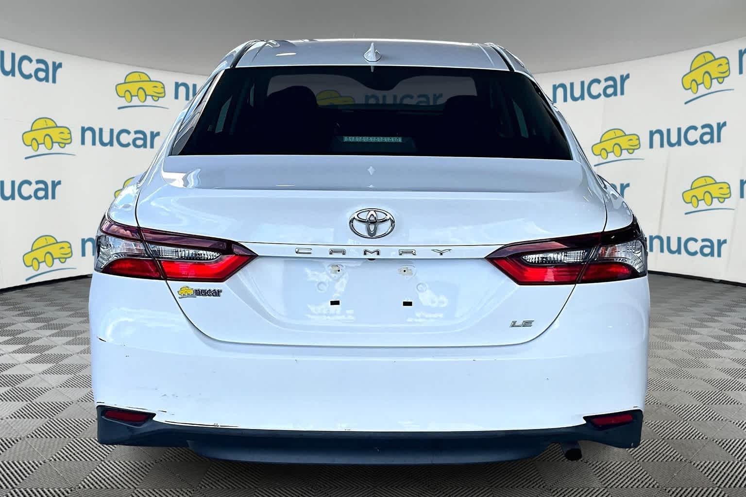 2022 Toyota Camry LE - Photo 5