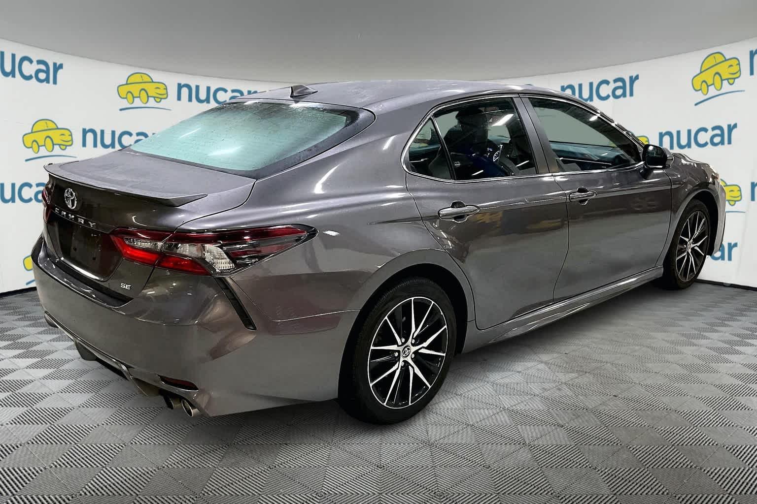 2021 Toyota Camry SE - Photo 6