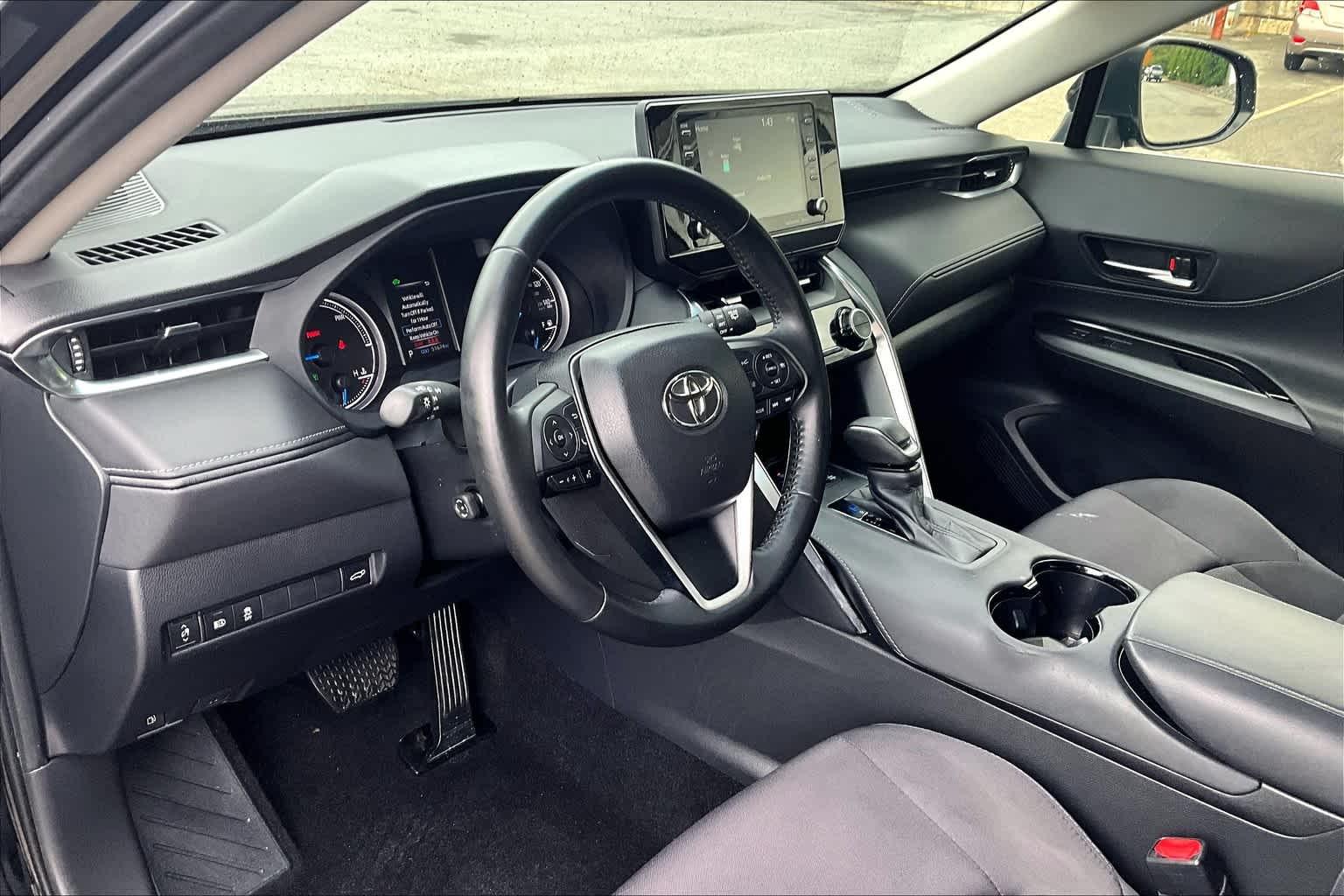 2021 Toyota Venza LE - Photo 8