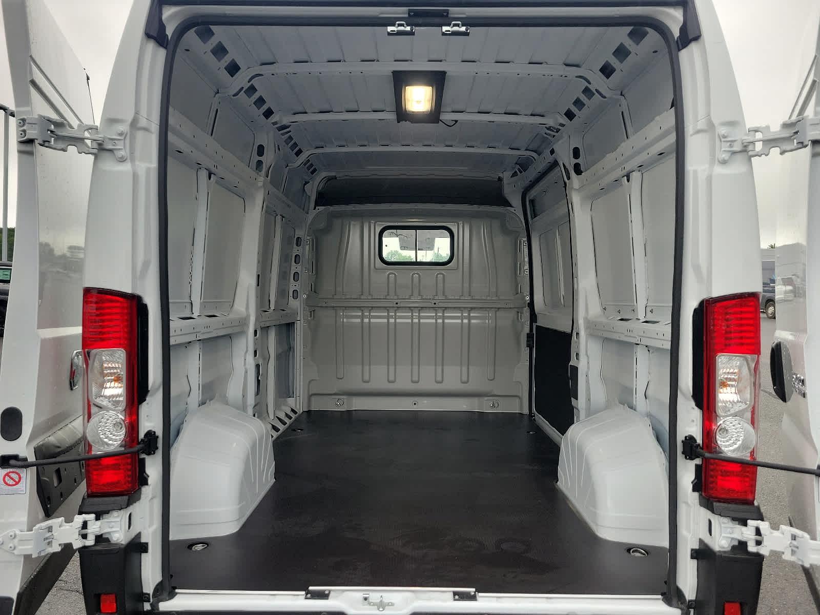 2024 Ram ProMaster Tradesman - Photo 18