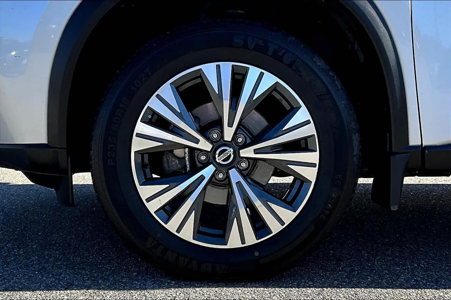 2021 Nissan Rogue SV - Photo 7