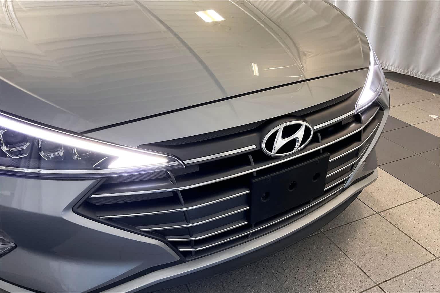 2020 Hyundai Elantra Limited - Photo 30