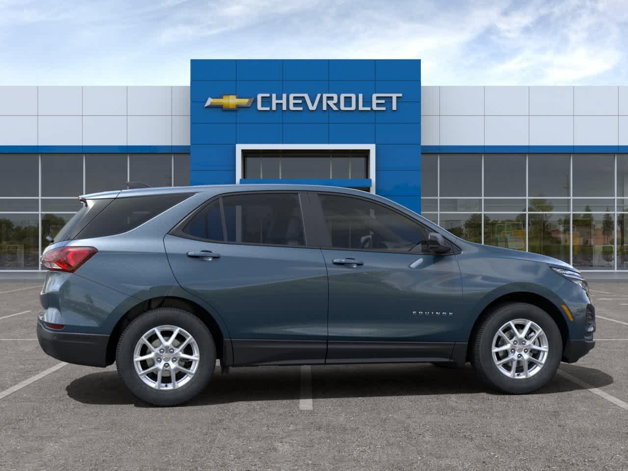 2024 Chevrolet Equinox LS - Photo 5