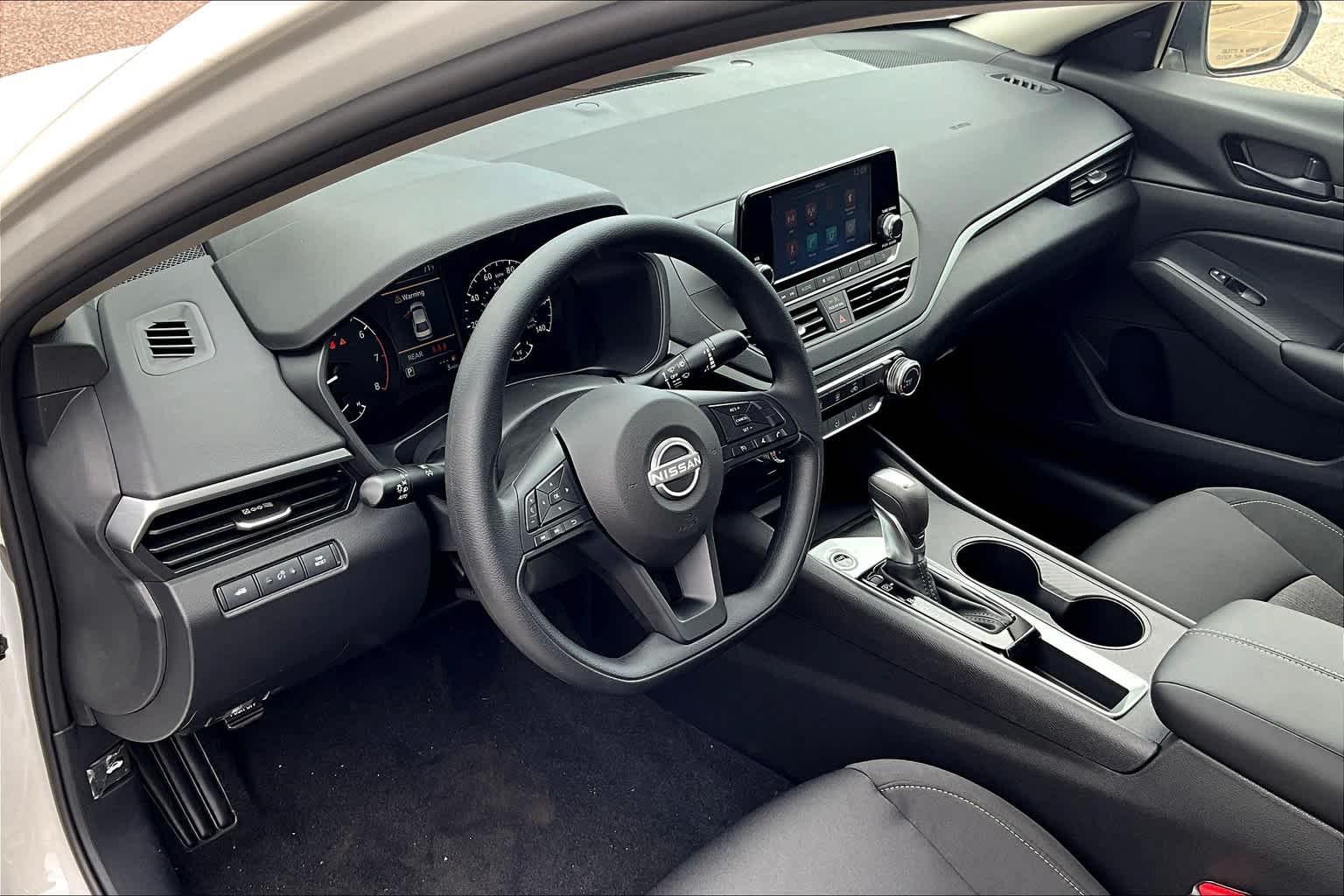 2024 Nissan Altima 2.5 S - Photo 8