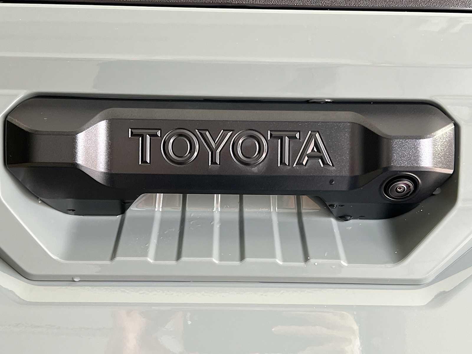 2025 Toyota Tundra SR5 CrewMax 5.5 Bed - Photo 18