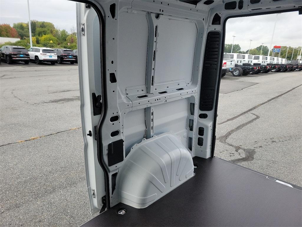 2024 Ram ProMaster 1500 Low Roof - Photo 18