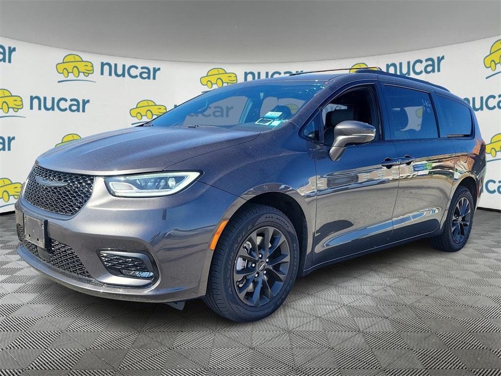 2021 Chrysler Pacifica Limited - Photo 3