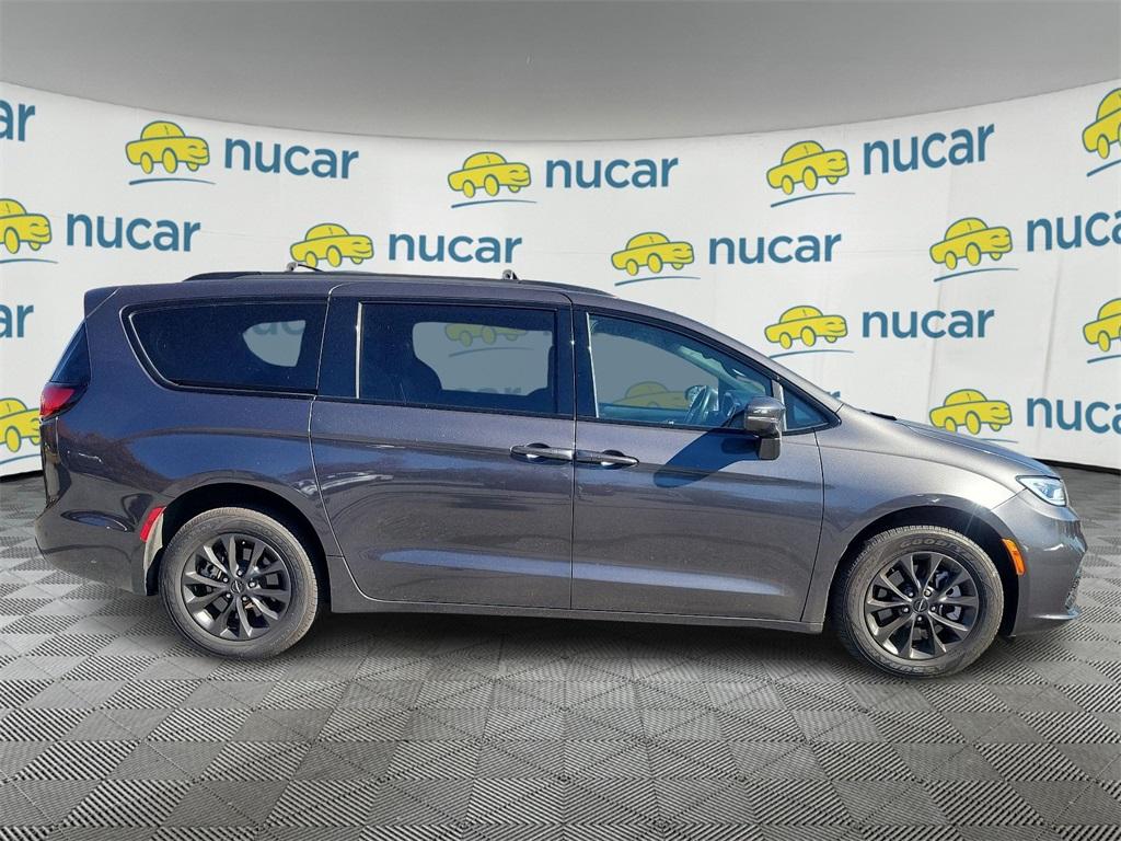 2021 Chrysler Pacifica Limited - Photo 7