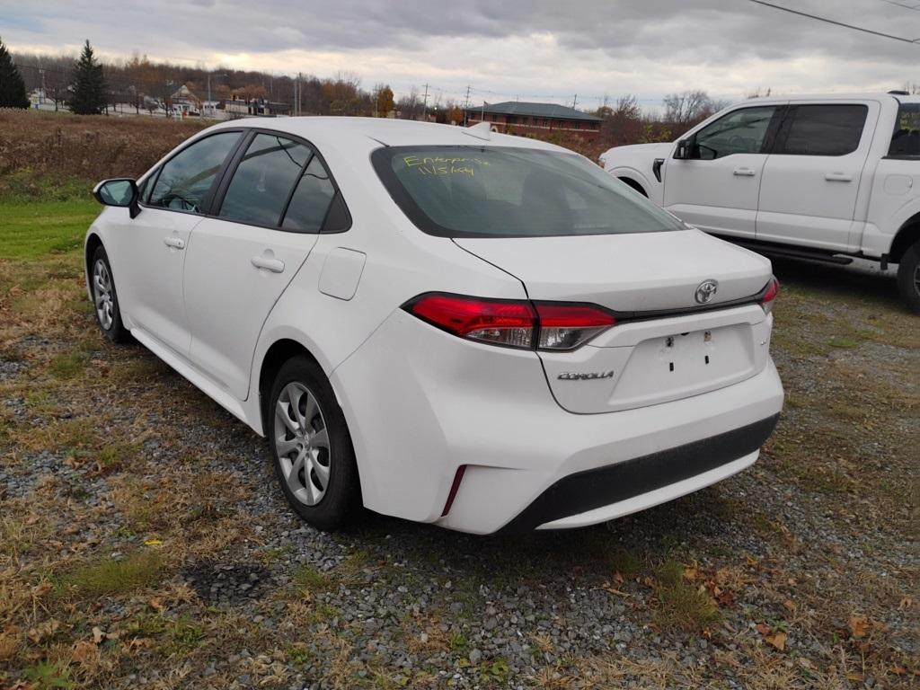 2021 Toyota Corolla LE - Photo 3