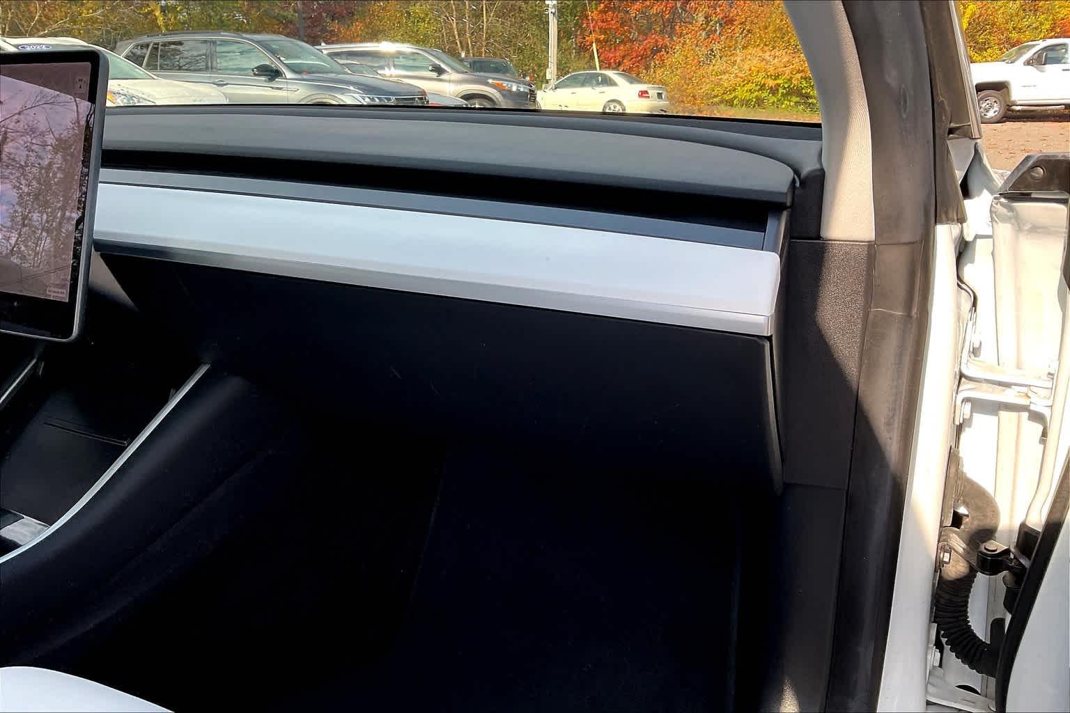 2019 Tesla Model 3 Long Range - Photo 13