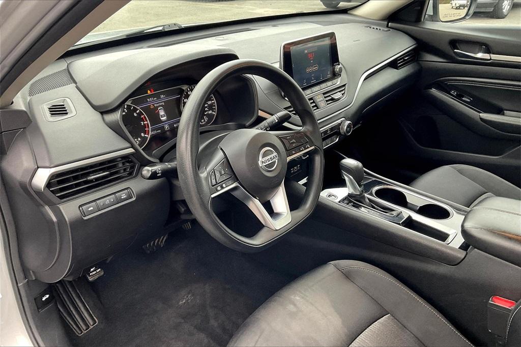 2021 Nissan Altima 2.5 SV - Photo 8