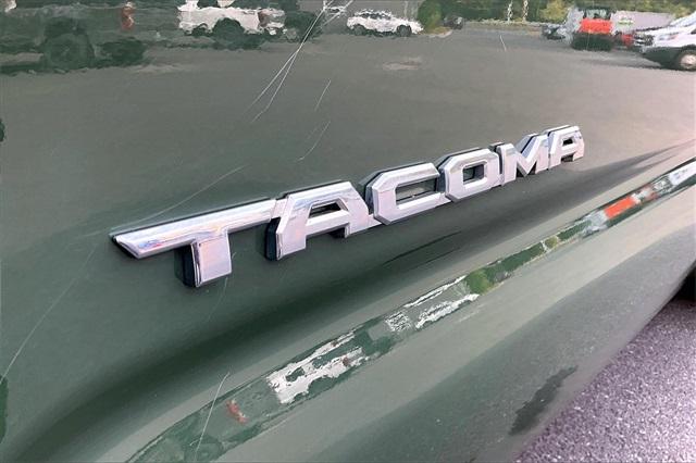 2022 Toyota Tacoma SR - Photo 8